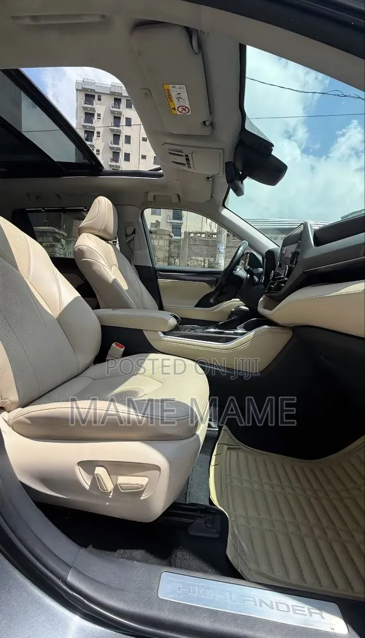 Toyota Highlander 2023 Gray