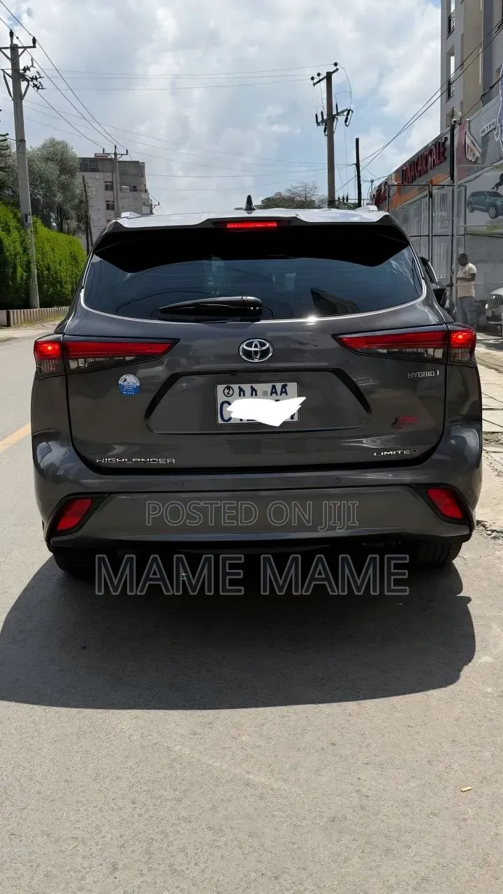 Toyota Highlander 2023 Gray