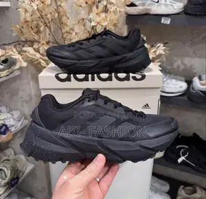 Adidas Adistar C.RDY M Sneakers – Sporty Style