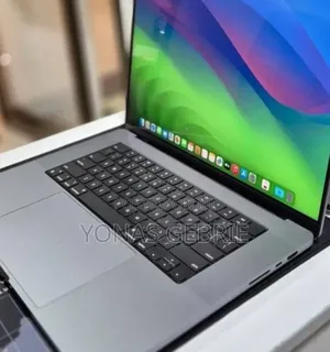 New Laptop Apple MacBook 32GB Apple M1 Pro SSD 512GB