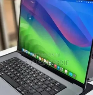 New Laptop Apple MacBook 32GB Apple M1 Pro SSD 512GB