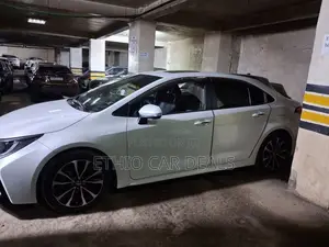 Toyota Corolla 2022 White