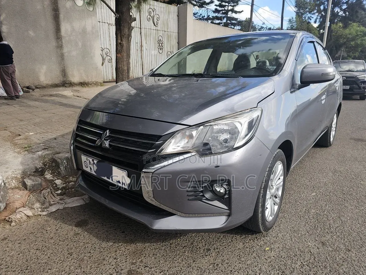 Mitsubishi Attrage 2022 Silver
