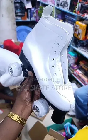 White and Black Roller Skates for Adults – Stylish Quad Skating Shoes