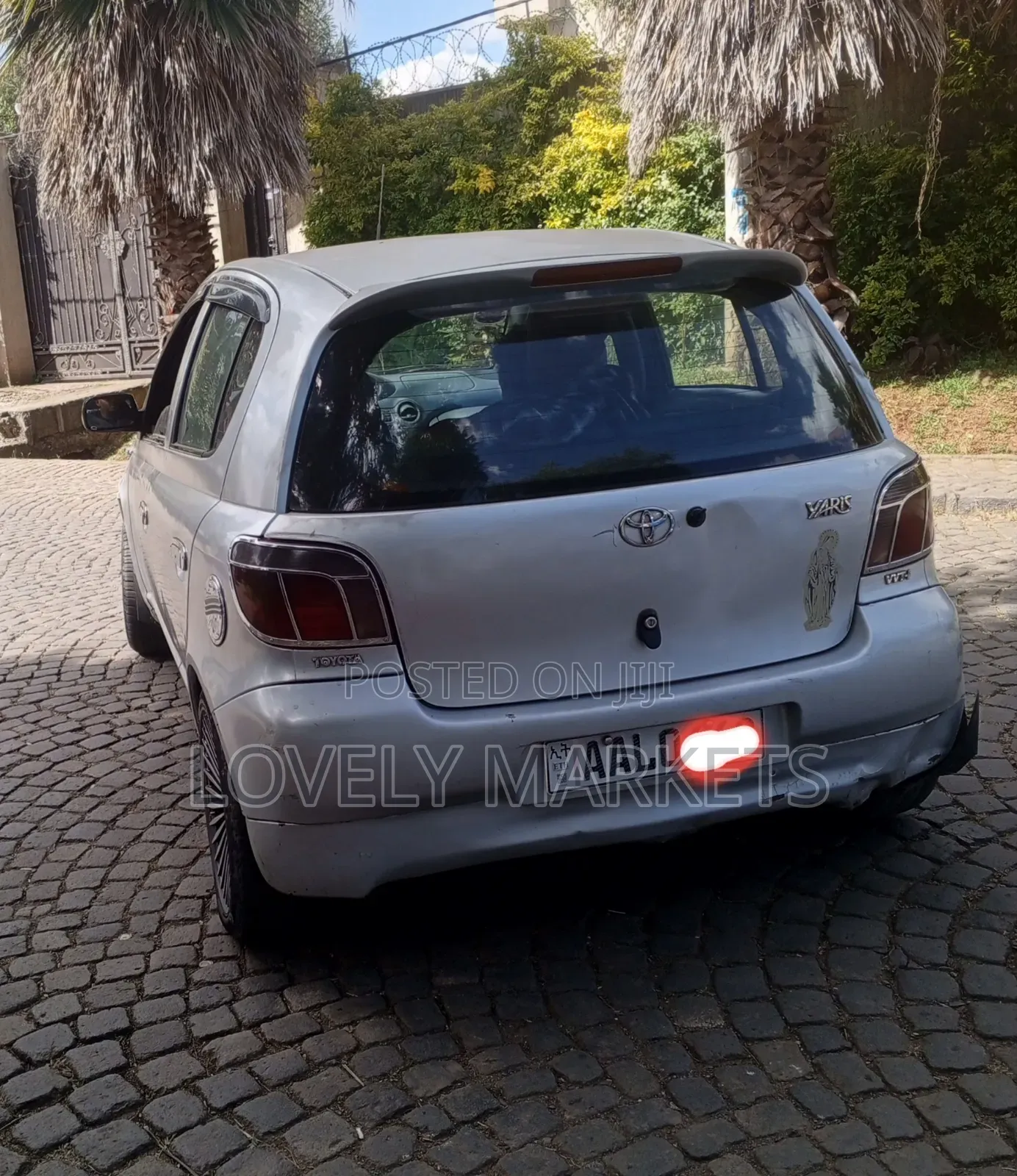 Toyota Vitz 2001 Silver