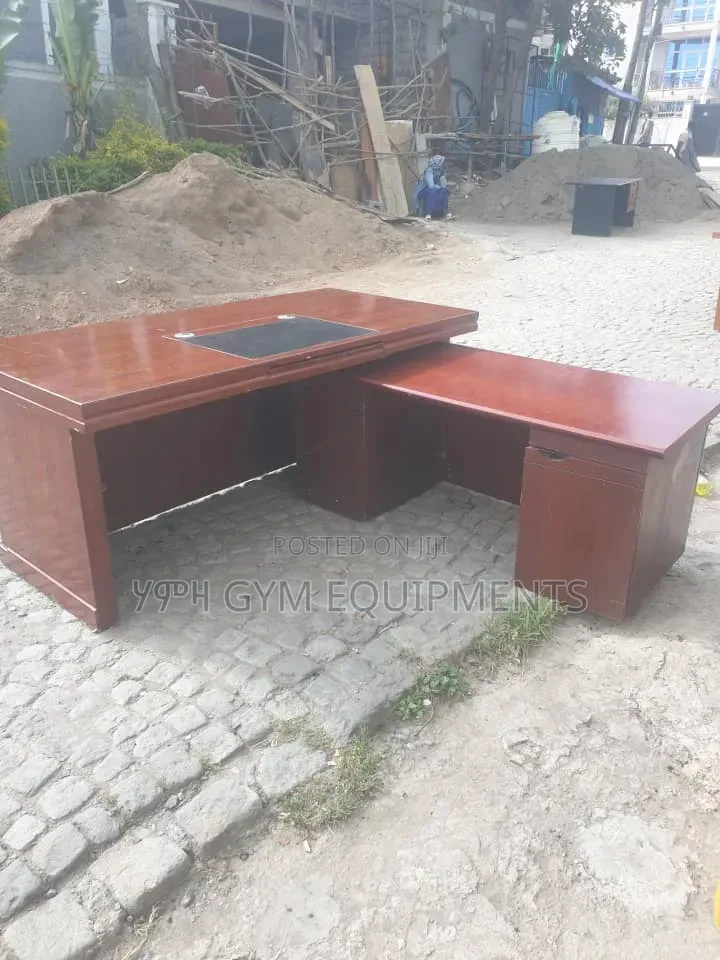 Executive Office Desk for Sale – Addis Ababa