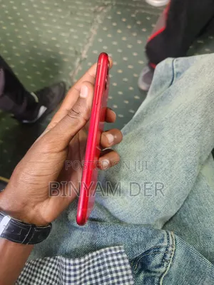 Apple iPhone 11 128 GB Red