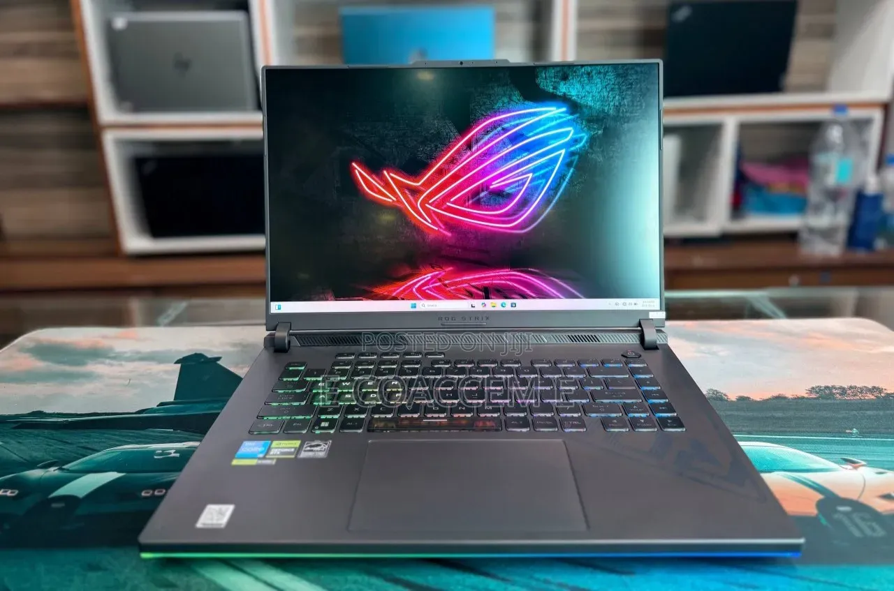 New Laptop Asus ROG Strix G16 16GB Intel Core i9 SSD 1T