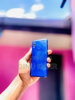 Samsung Galaxy A20e 32 GB Purple