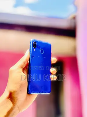 Samsung Galaxy A20e 32 GB Purple
