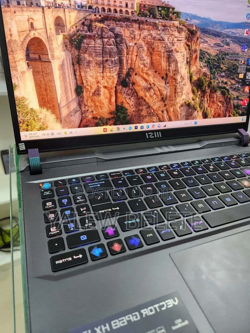 New Laptop MSI Vector GP68 HX 13V 16GB Intel Core i9 SSD 1T