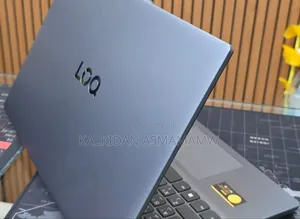 New Laptop Lenovo LOQ 15ARP9 12GB Intel Core i5 SSD 512GB