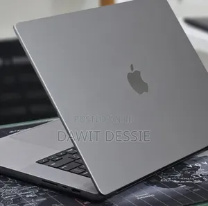 New Laptop Apple MacBook Pro 2022 M2 16GB Apple M2 SSD 1T