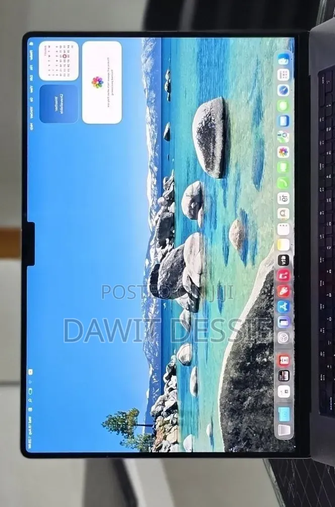 New Laptop Apple MacBook Pro 2022 M2 16GB Apple M2 SSD 1T