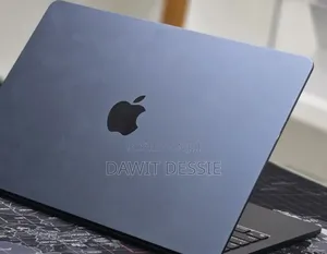 New Laptop Apple MacBook Air 2025 M4 16GB Apple M4 SSD 256GB