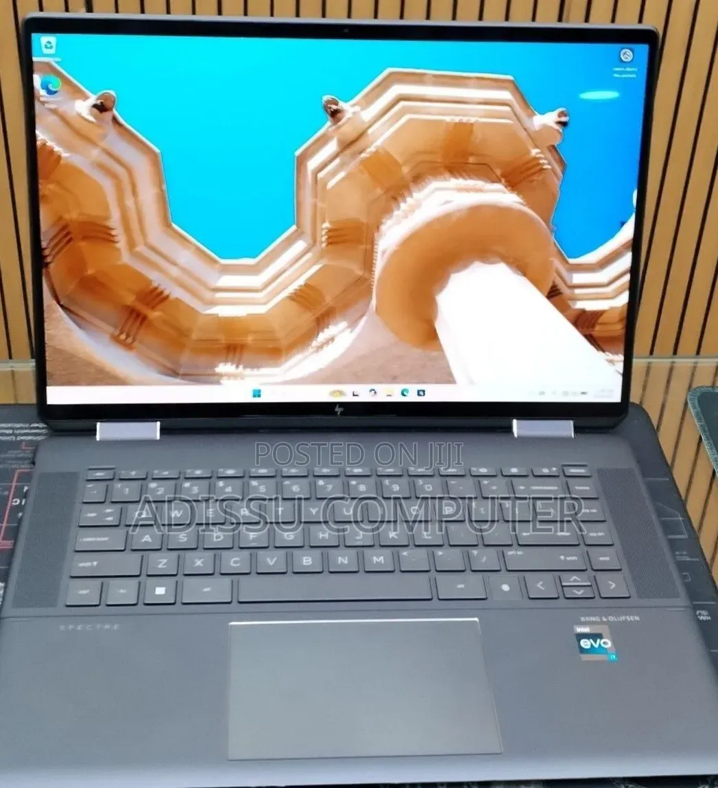New Laptop HP Spectre 16GB Intel Core i7 SSD 512GB