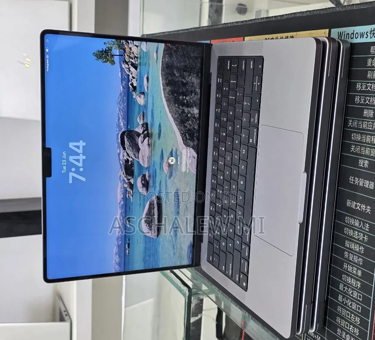 New Laptop Apple MacBook Pro 2021 M1 32GB Apple M1 Pro SSD 512GB
