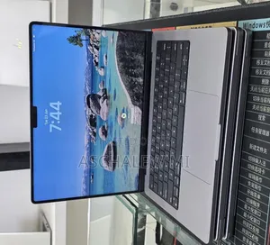 New Laptop Apple MacBook Pro 2021 M1 32GB Apple M1 Pro SSD 512GB