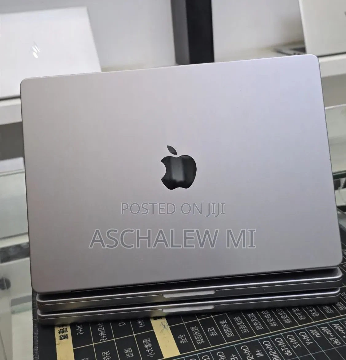 New Laptop Apple MacBook Pro 2021 M1 32GB Apple M1 Pro SSD 512GB
