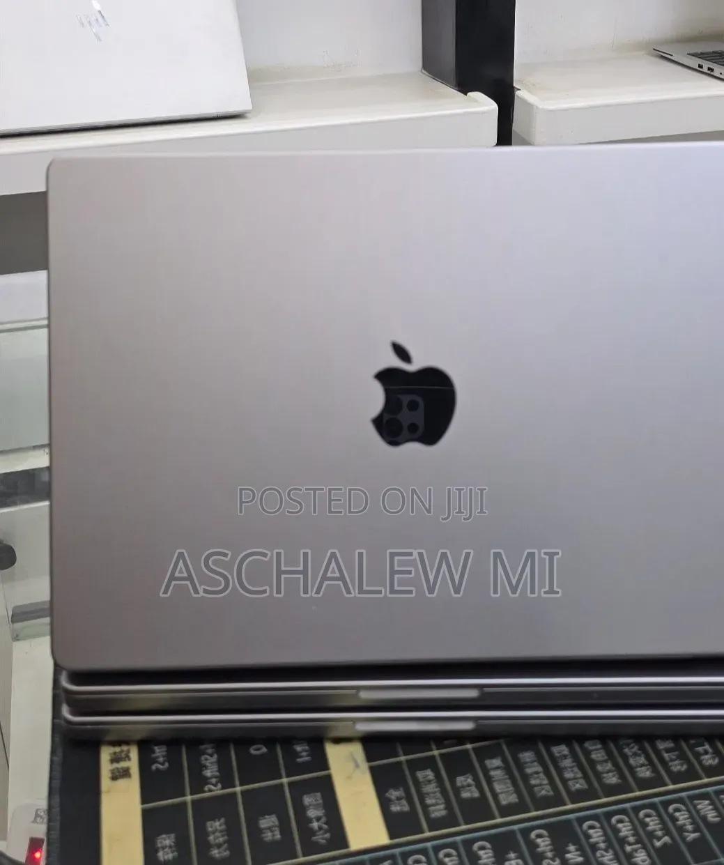 New Laptop Apple MacBook Pro 2021 M1 32GB Apple M1 Pro SSD 512GB