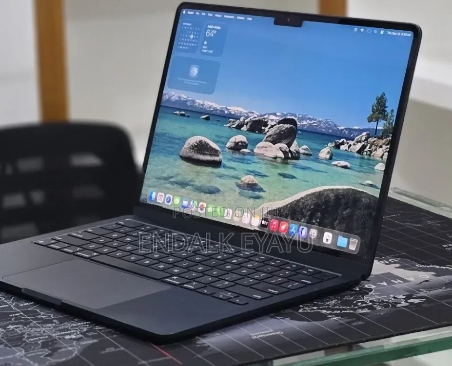 New Laptop Apple MacBook Air 2025 M4 16GB Apple M4 SSD 256GB