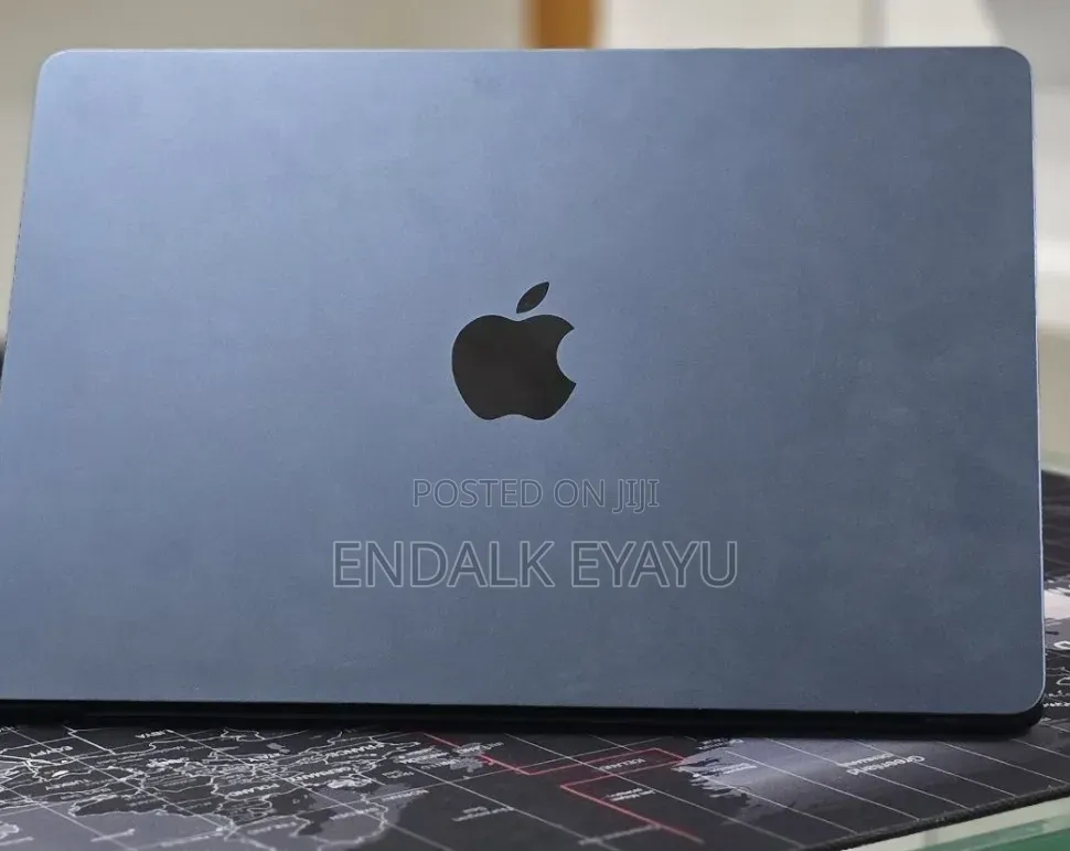 New Laptop Apple MacBook Air 2025 M4 16GB Apple M4 SSD 256GB