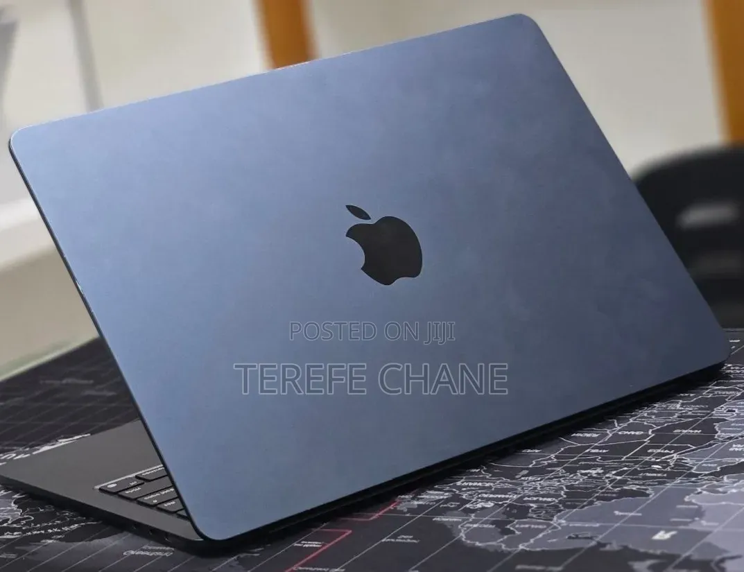 New Laptop Apple MacBook Air 2025 M4 16GB Apple M4 SSD 256GB