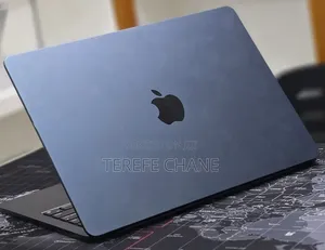 New Laptop Apple MacBook Air 2025 M4 16GB Apple M4 SSD 256GB
