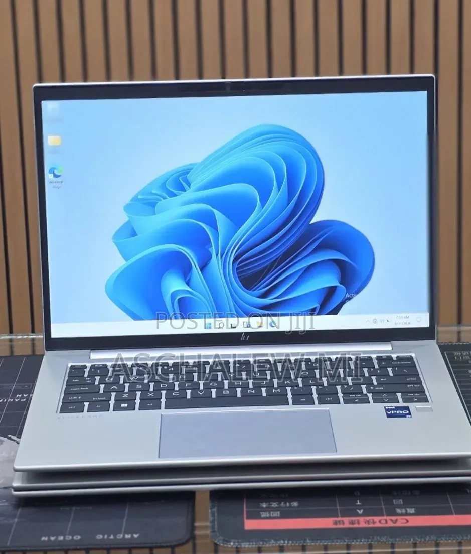 New Laptop HP EliteBook 840 G10 16GB Intel Core i7 SSD 512GB