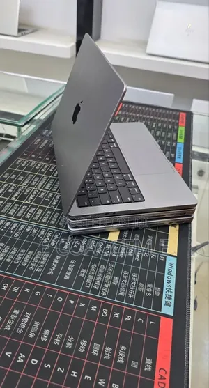 New Laptop Apple MacBook Pro 2021 M1 32GB Apple M1 SSD 512GB