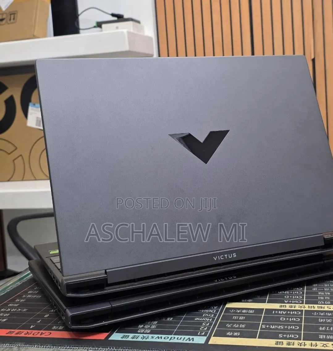 New Laptop HP Victus 16 16GB AMD Ryzen 7 SSD 512GB