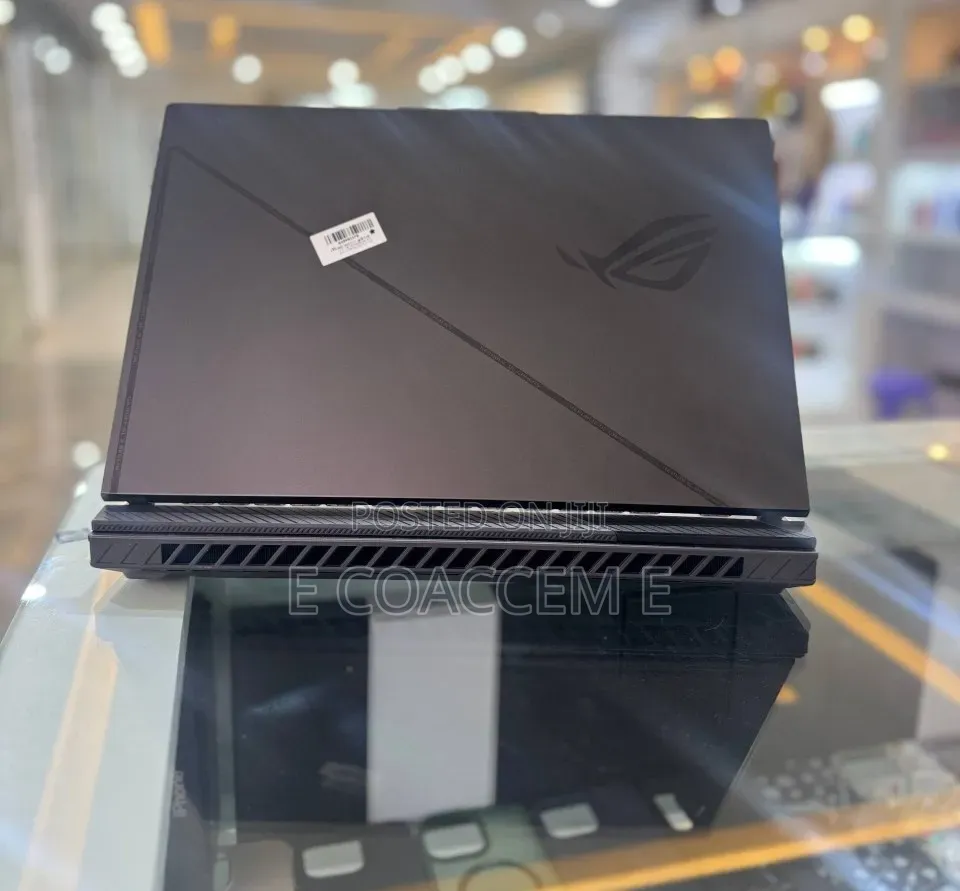 New Laptop Asus ROG Strix G16 16GB Intel Core i7 SSD 1T