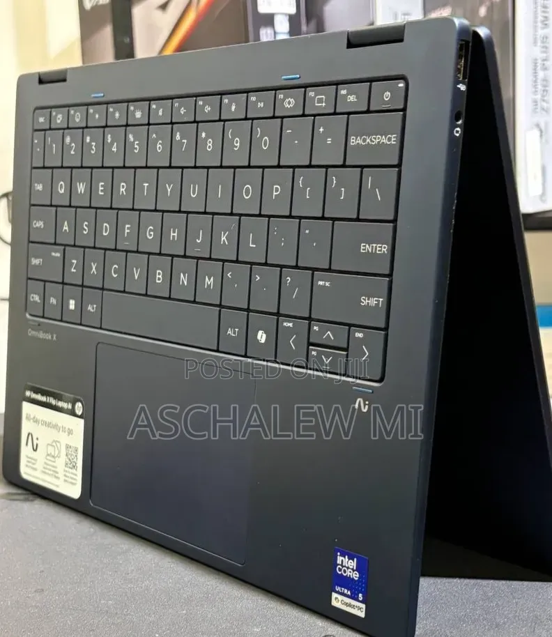 New Laptop HP OmniBook 5 14" 16GB Intel Core Ultra 5 SSD 512GB