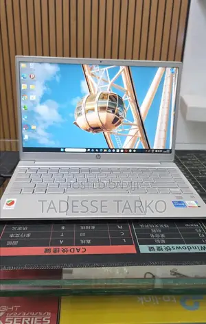 New Laptop HP Pavilion 13 8GB Intel Core i5 SSD 512GB