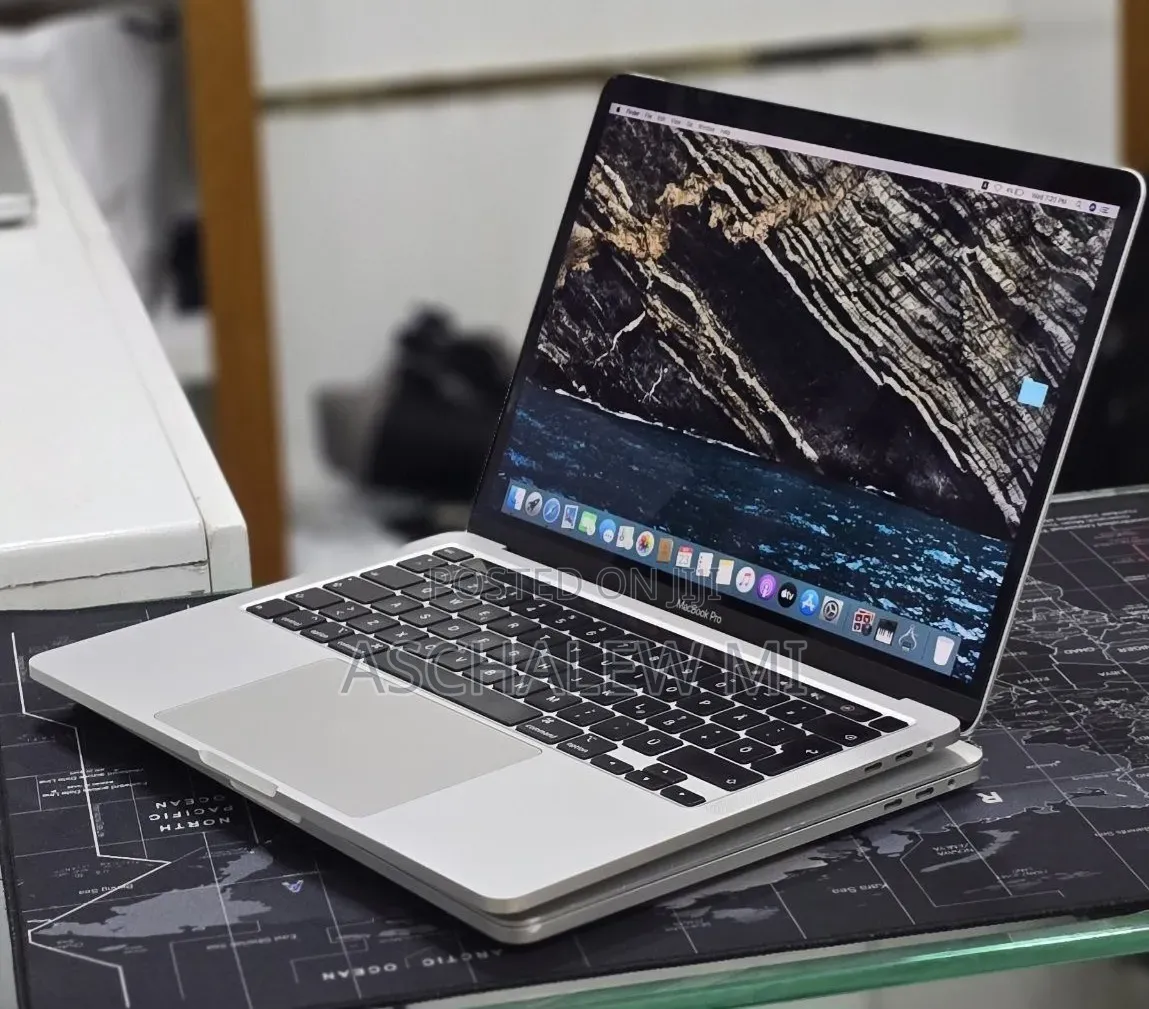 New Laptop Apple MacBook Pro 2019 32GB Intel Core i7 SSD 512GB