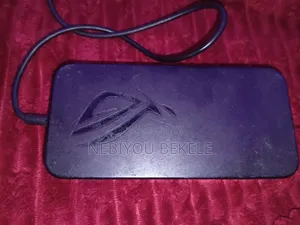 ASUS Rog Charger 240v IN 19v OP