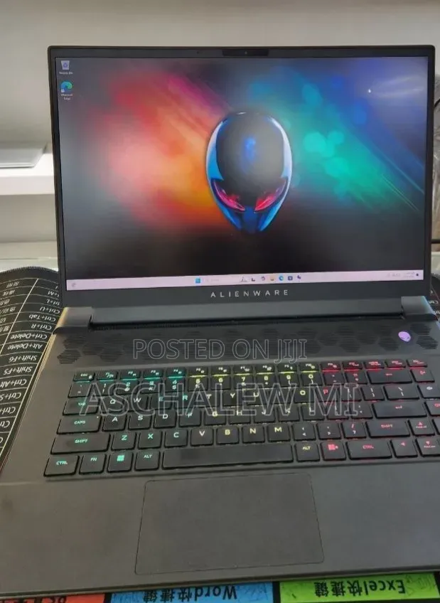 New Laptop Alienware M16 R1 16GB AMD Ryzen 9 SSD 1T
