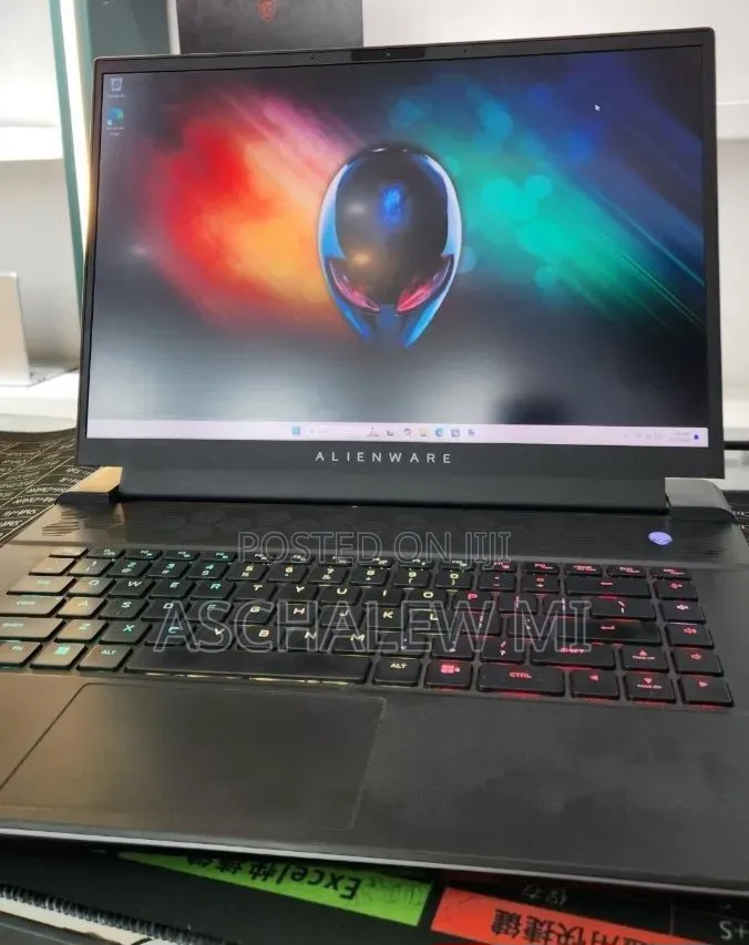 New Laptop Alienware M16 R1 16GB AMD Ryzen 9 SSD 1T