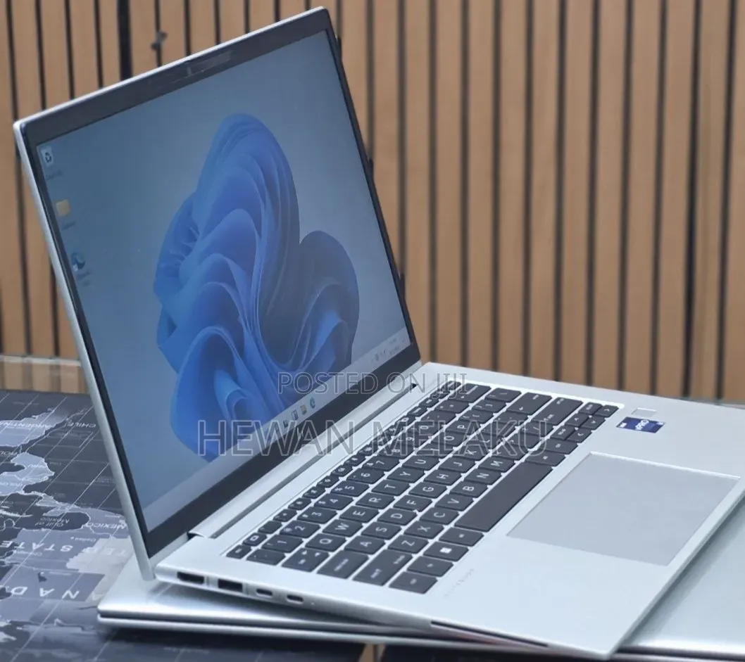 New Laptop HP EliteBook 840 G9 16GB Intel Core i7 SSD 512GB
