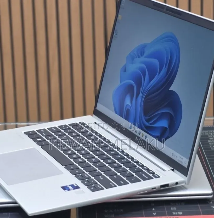 New Laptop HP EliteBook 840 G9 16GB Intel Core i7 SSD 512GB
