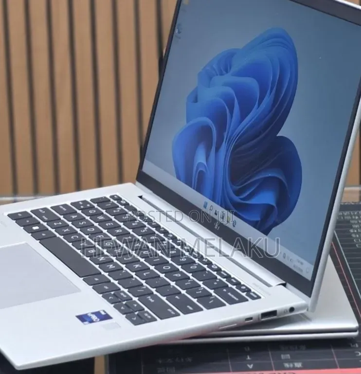 New Laptop HP EliteBook 840 G9 16GB Intel Core i7 SSD 512GB