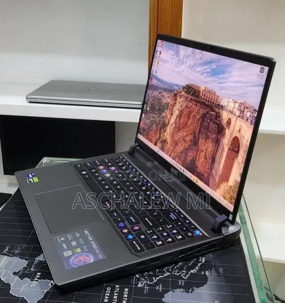 New Laptop MSI Vector GP68 HX 13V 16GB Intel Core i9 SSD 1T