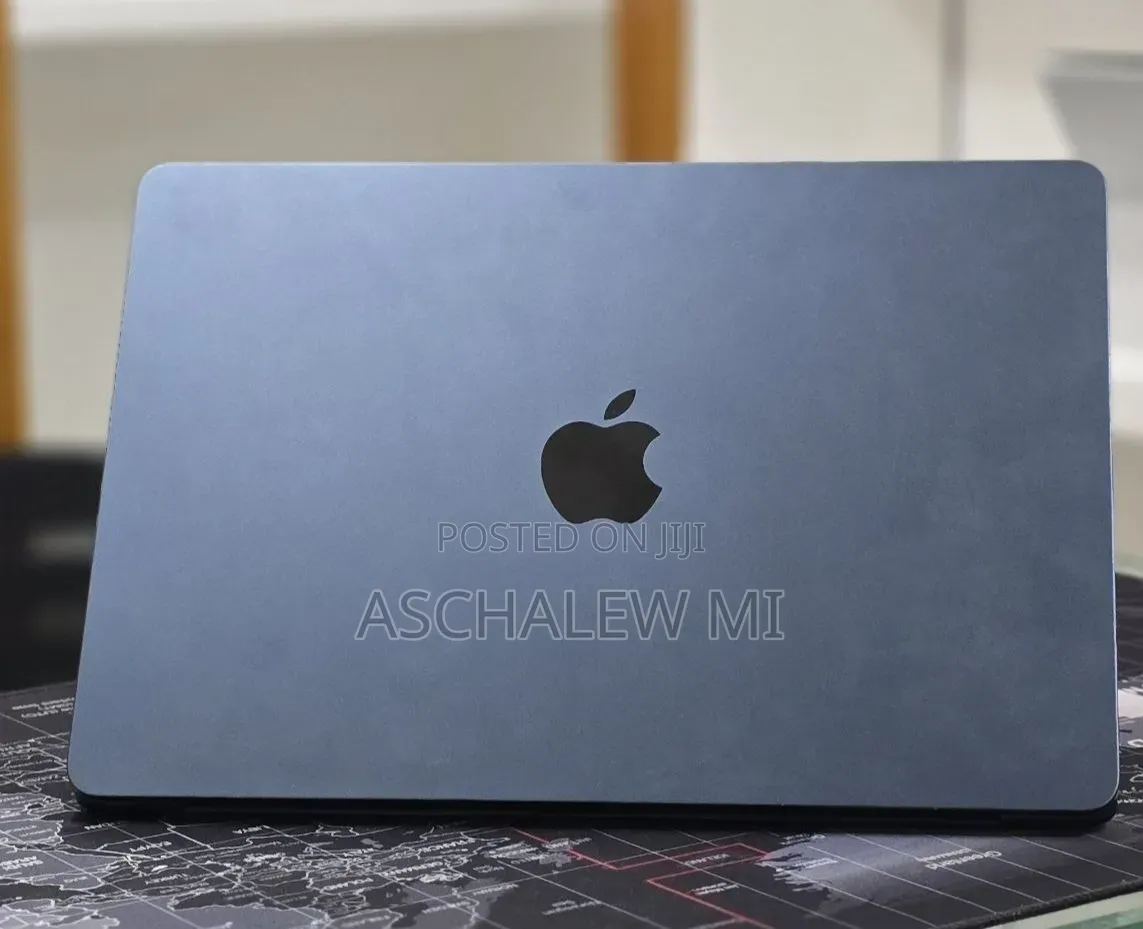 New Laptop Apple MacBook Air 2025 M4 16GB Apple M4 SSD 256GB