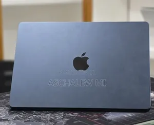 New Laptop Apple MacBook Air 2025 M4 16GB Apple M4 SSD 256GB