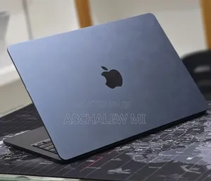 New Laptop Apple MacBook Air 2025 M4 16GB Apple M4 SSD 256GB