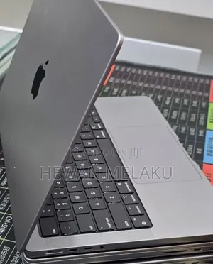 New Laptop Apple MacBook Pro 2021 M1 32GB Apple M1 Pro SSD 512GB
