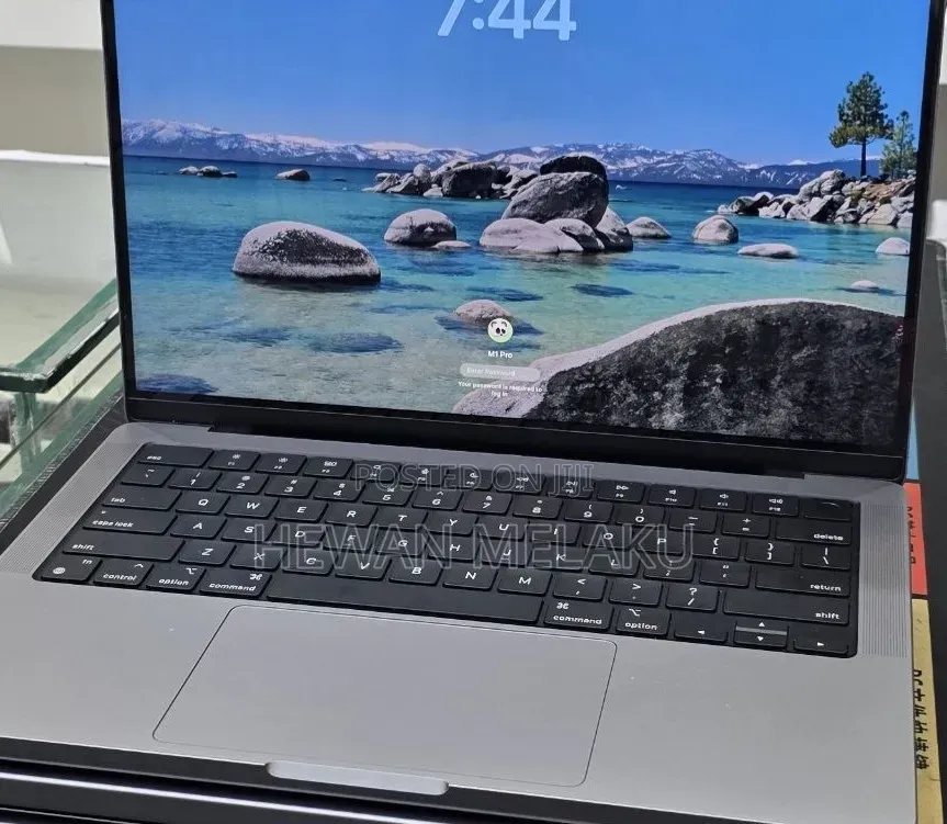 New Laptop Apple MacBook Pro 2021 M1 32GB Apple M1 Pro SSD 512GB