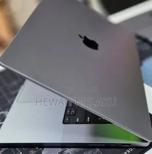 New Laptop Apple MacBook Pro 2021 M1 32GB Apple M1 Pro SSD 512GB