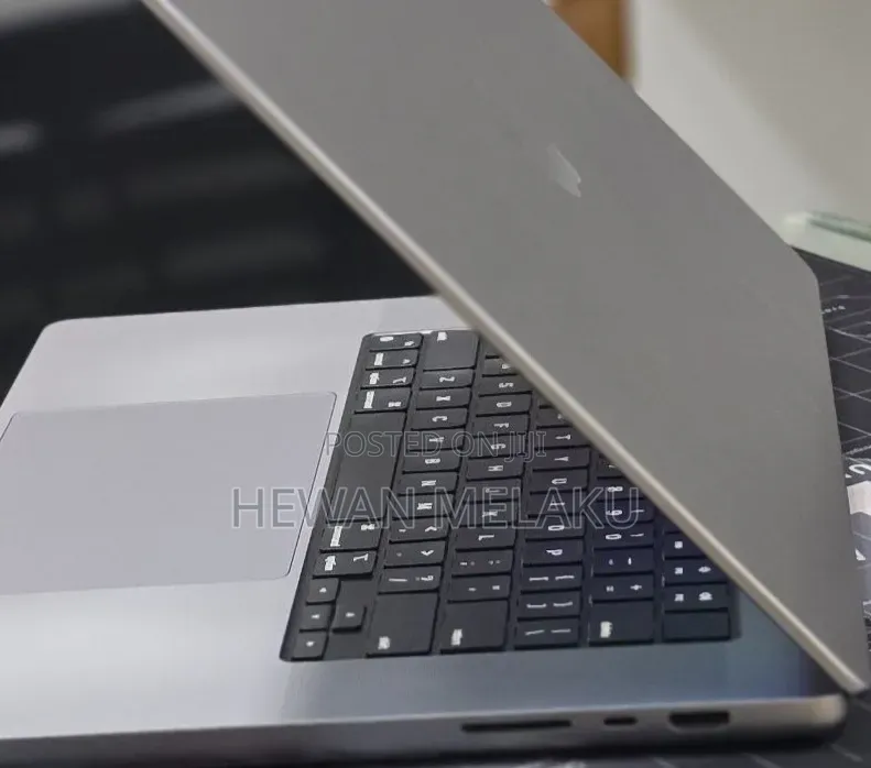 New Laptop Apple MacBook Pro 2021 M1 Max 64GB Apple M1 Max SSD 1T