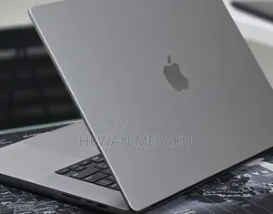 New Laptop Apple MacBook Pro 2022 M2 16GB Apple M2 SSD 1T
